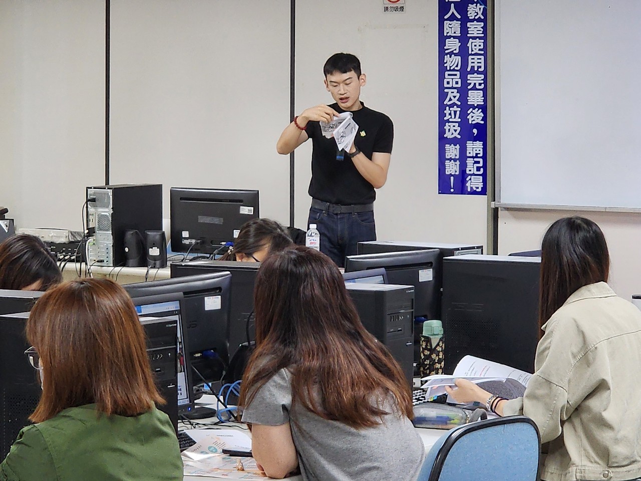 LINE_ALBUM_1131030cedaw媒材製作-1_260115_43